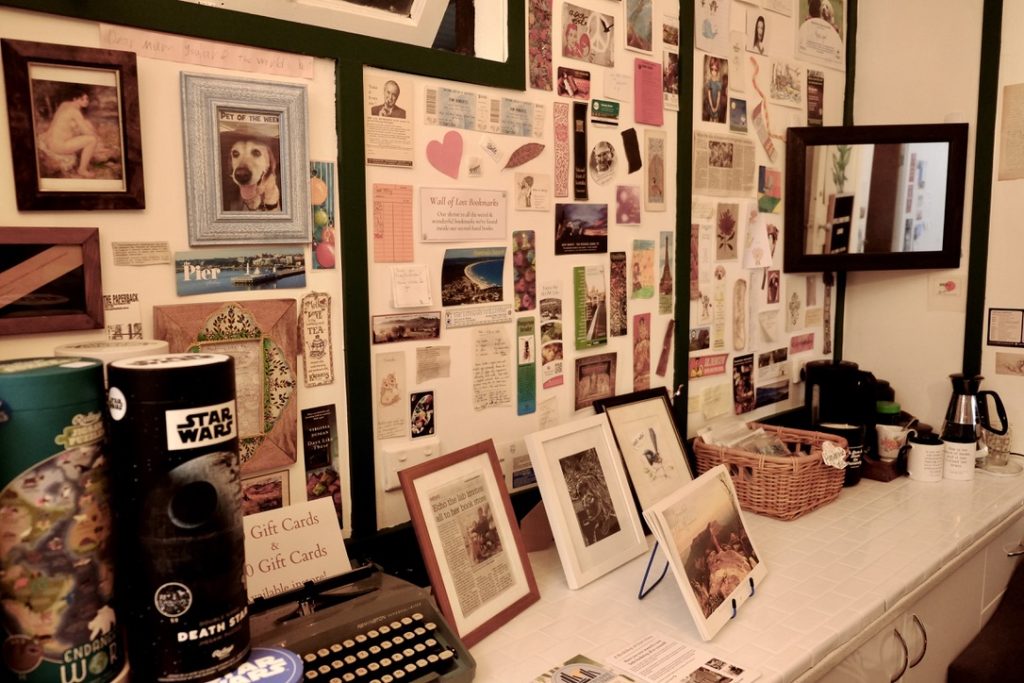 RoseyRavelston bookshop