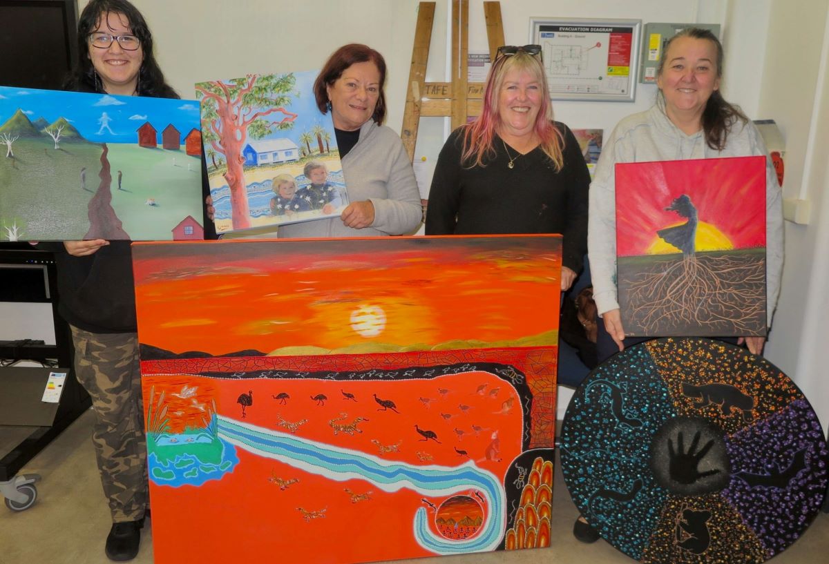 Indigenous art course at TAFE