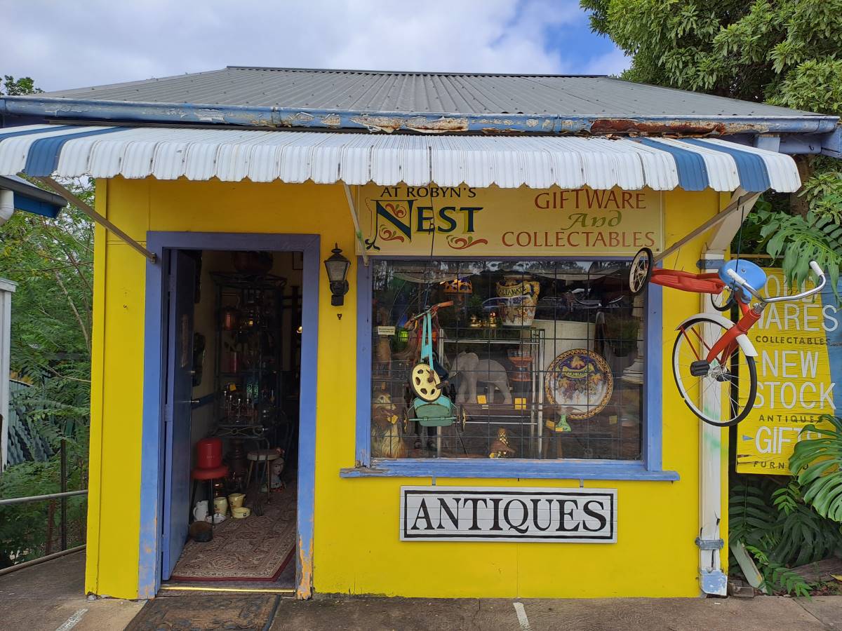 robyns nest antiques