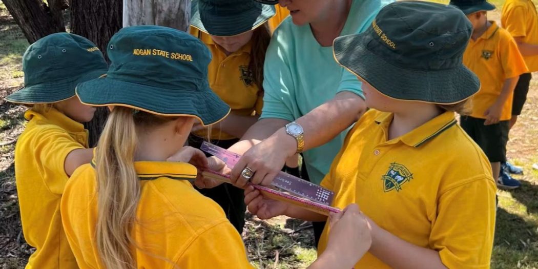 students doing citizen science